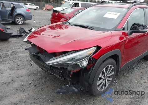 2025 Toyota Corolla Cross Xle z USA, uszkodzony, nr VIN 7MUDAABG6SV137710